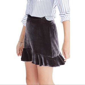NEVER WORN Madewell Gray Velvet Ruffle Skirt